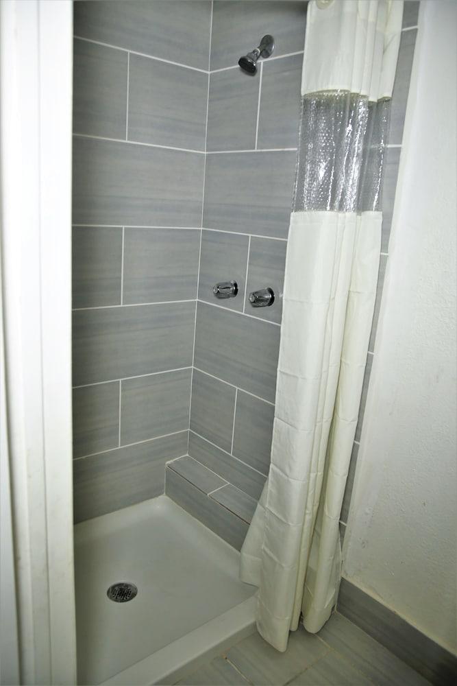 4 Star Motel photo 25