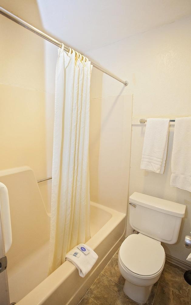 Executive Inn photo 7