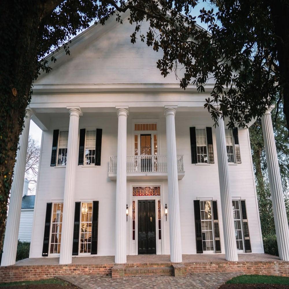 Historic Antebellum Manor photo 67