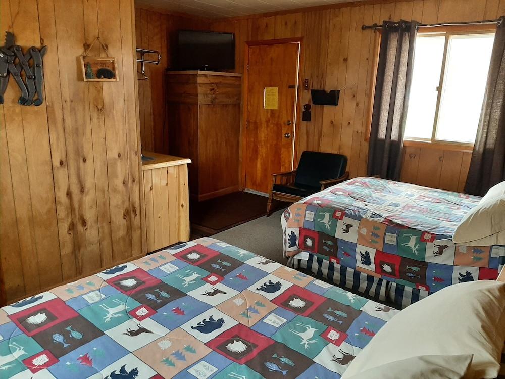 Sunshine Motel and Cabins photo 37