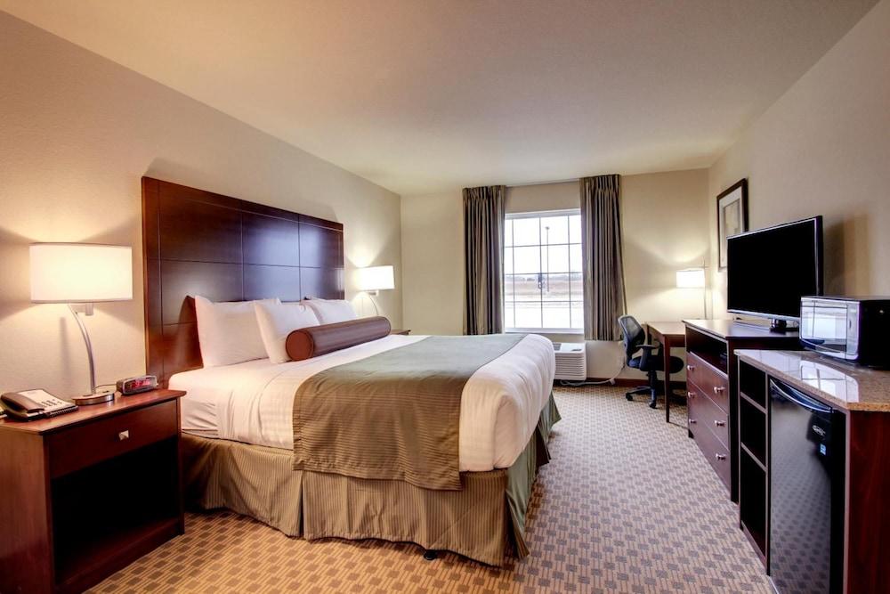 Stanton Inn & Suites photo 38