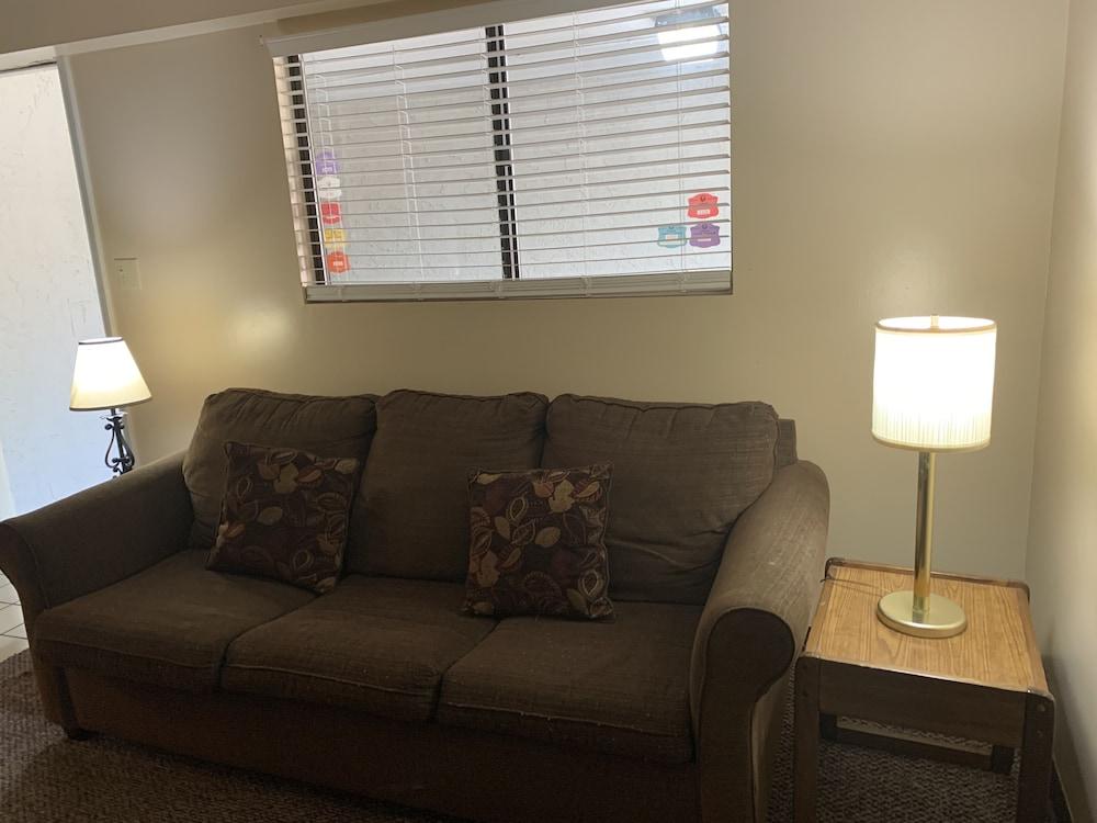 Oak Square Rentals photo 69