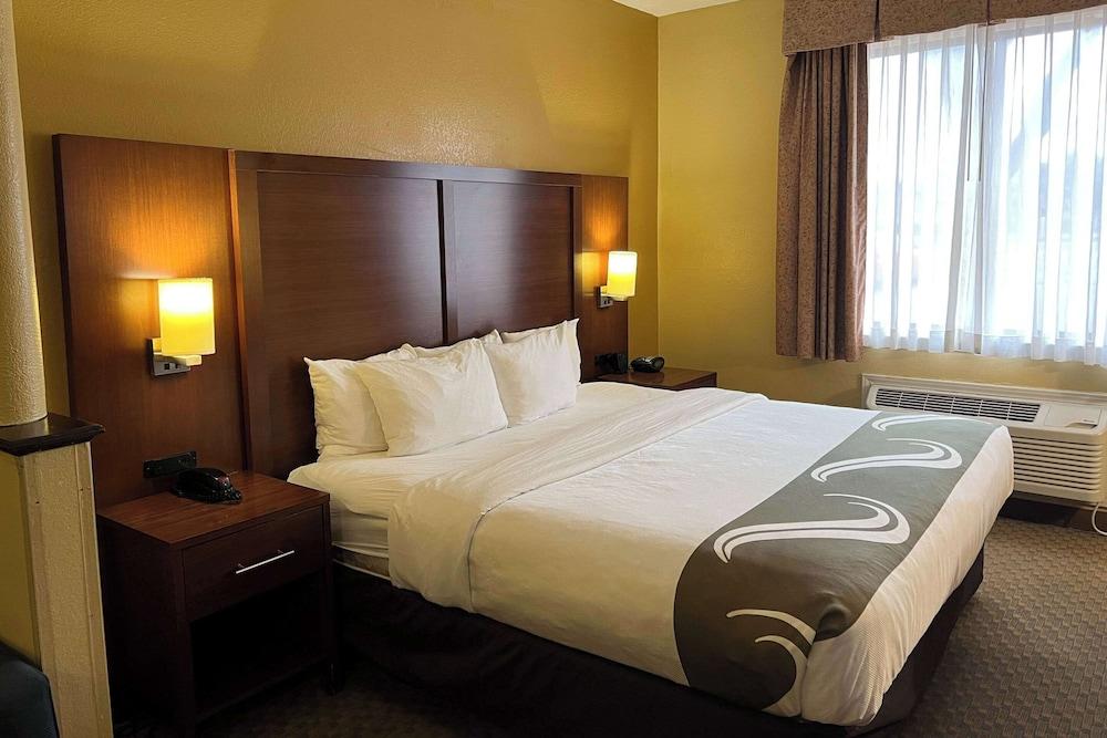 Quality Suites Midland North Loop 250 photo 21