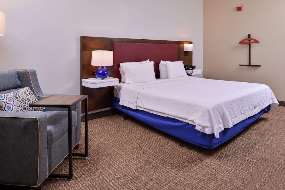 Hampton Inn Lexington-Historic District photo 57