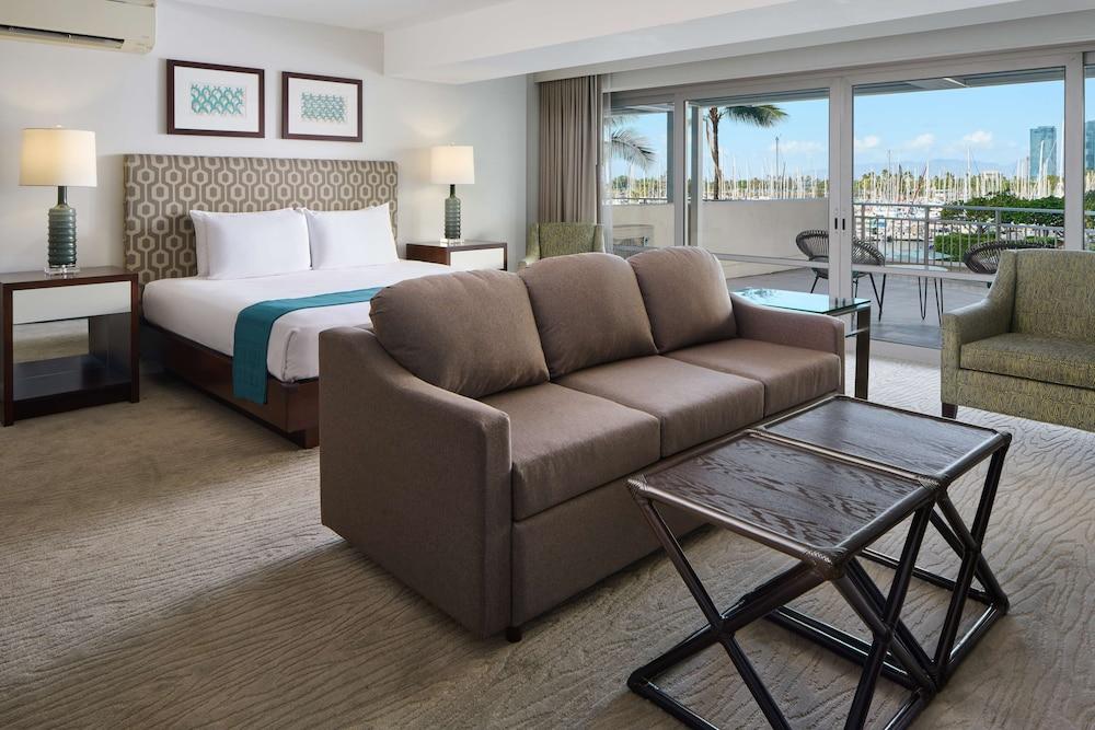 Ilikai Hotel & Luxury Suites photo 11