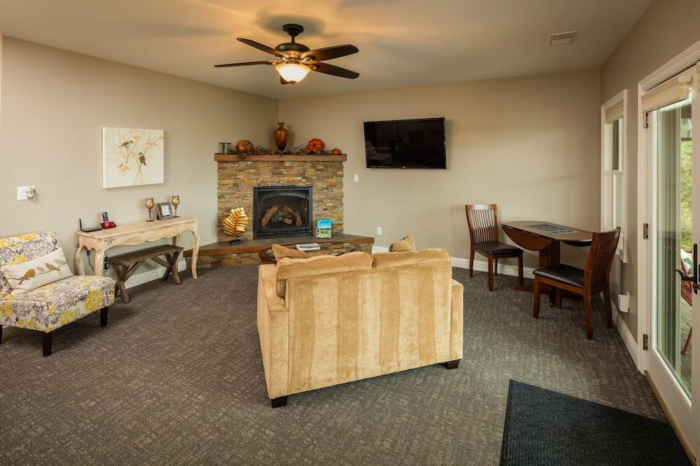 Lefevre Inn and Resort photo 20