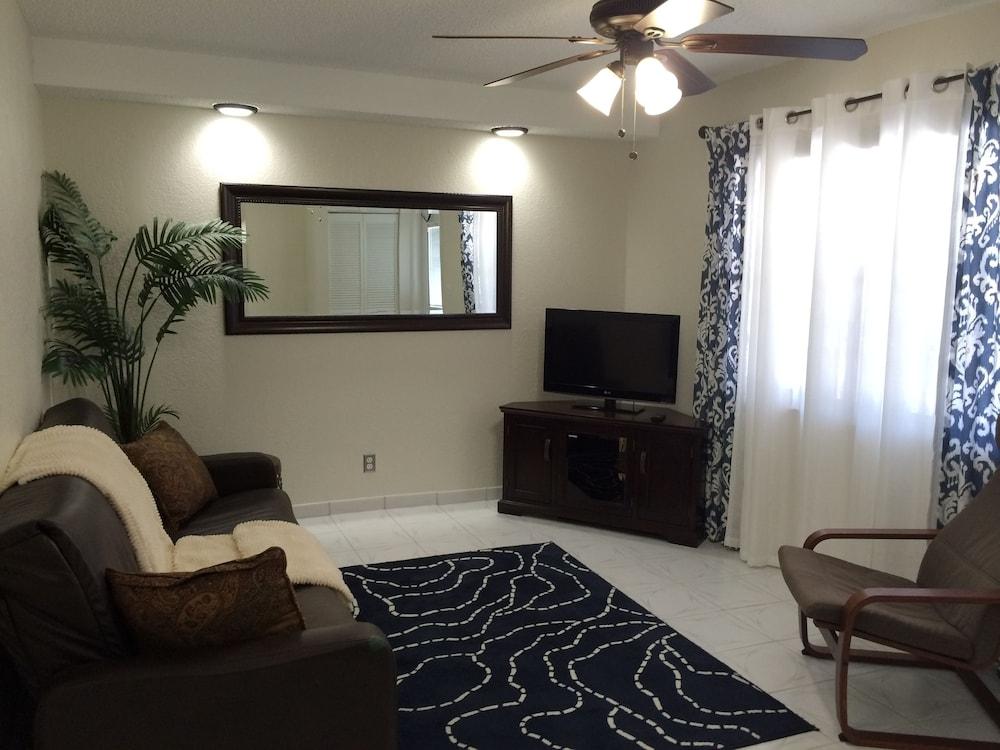 Hollywood by the Sea Hotel photo 52