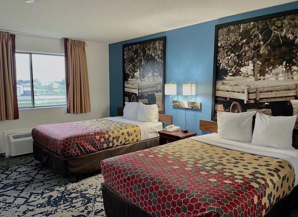 Lamoni Inn & Suites photo 13
