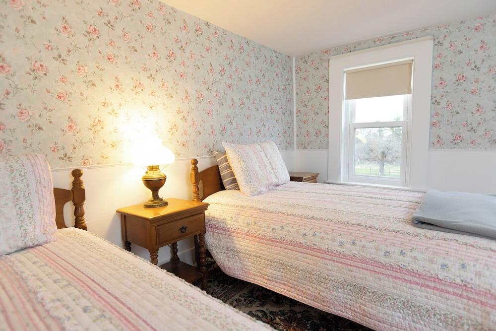 Blue Bear Inn photo 99
