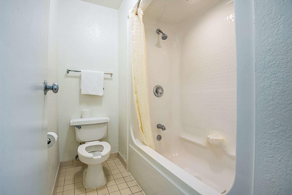 Rodeway Inn Kissimmee Maingate West photo 2