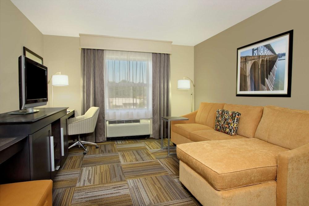 Hampton Inn & Suites Florence-Downtown photo 9