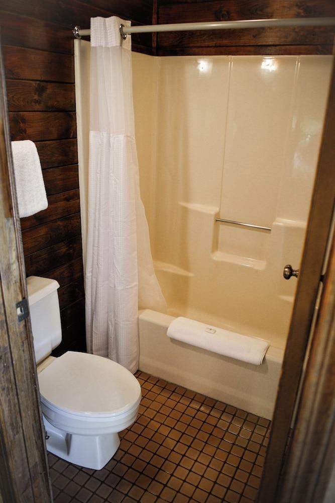 Lake Crest Inn photo 45