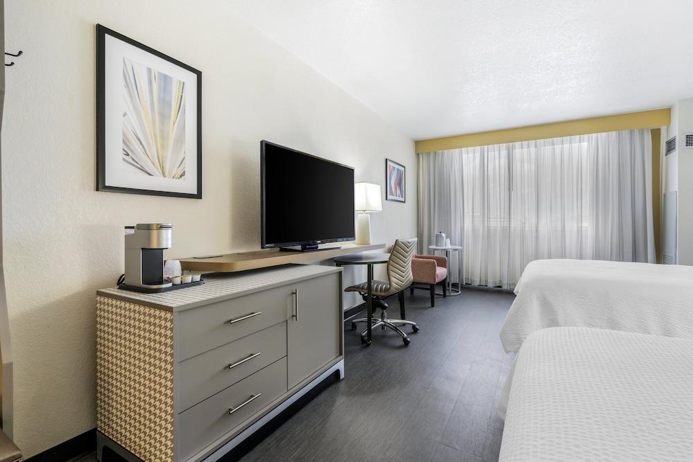 Holiday Inn Orlando International Dr-ICON by IHG photo 11