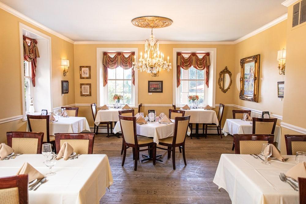 Plumsteadville Inn photo 16
