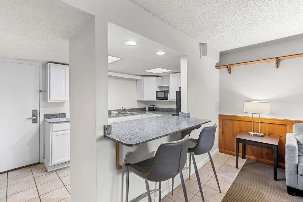 Best Western Downtown Casper Hotel photo 30