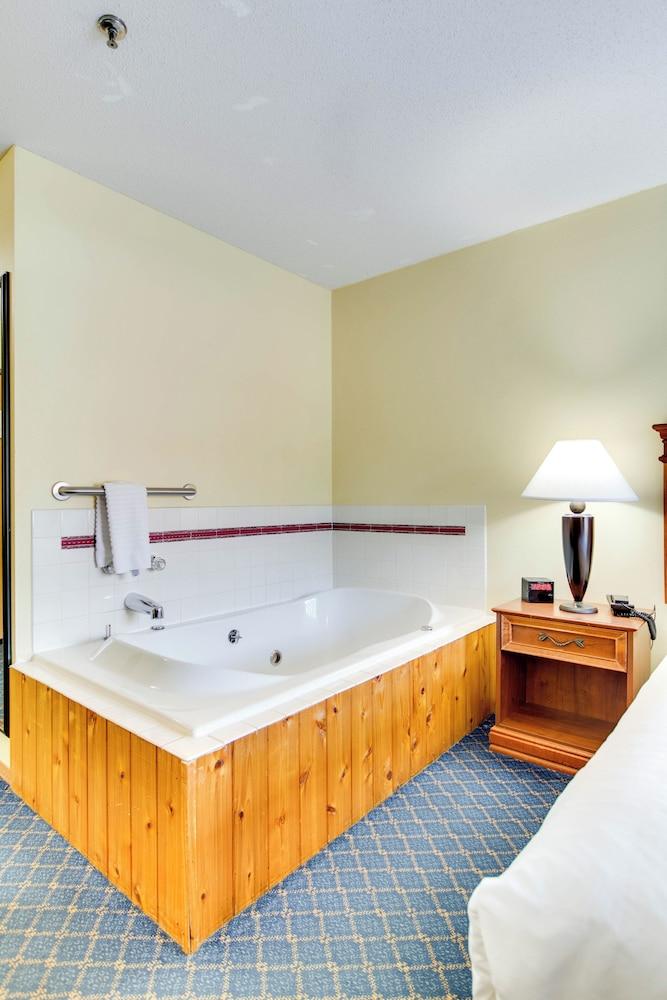 The Hotel Bemidji photo 12