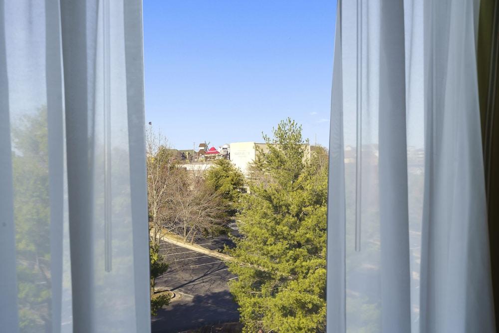 Thousand Hills Resort Hotel photo 4