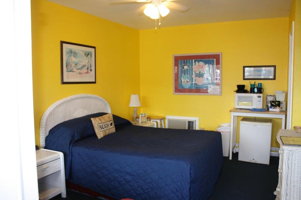 Barefoot Bay Resort & Marina photo 14