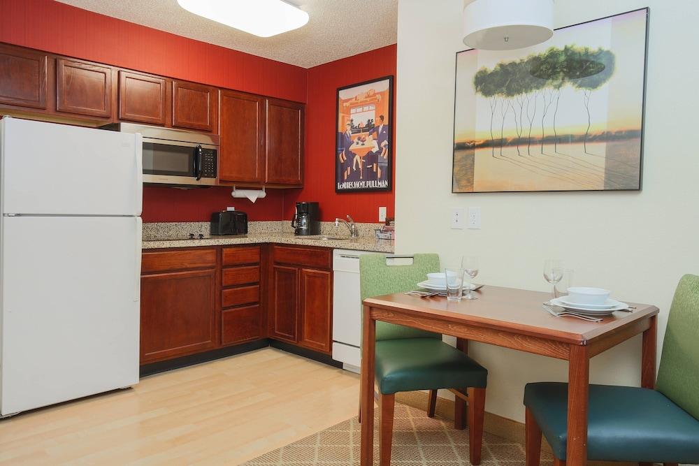 Residence Inn By Marriott Flint photo 24