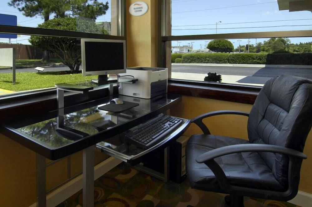 Baymont by Wyndham Mobile/ I-65 photo 25