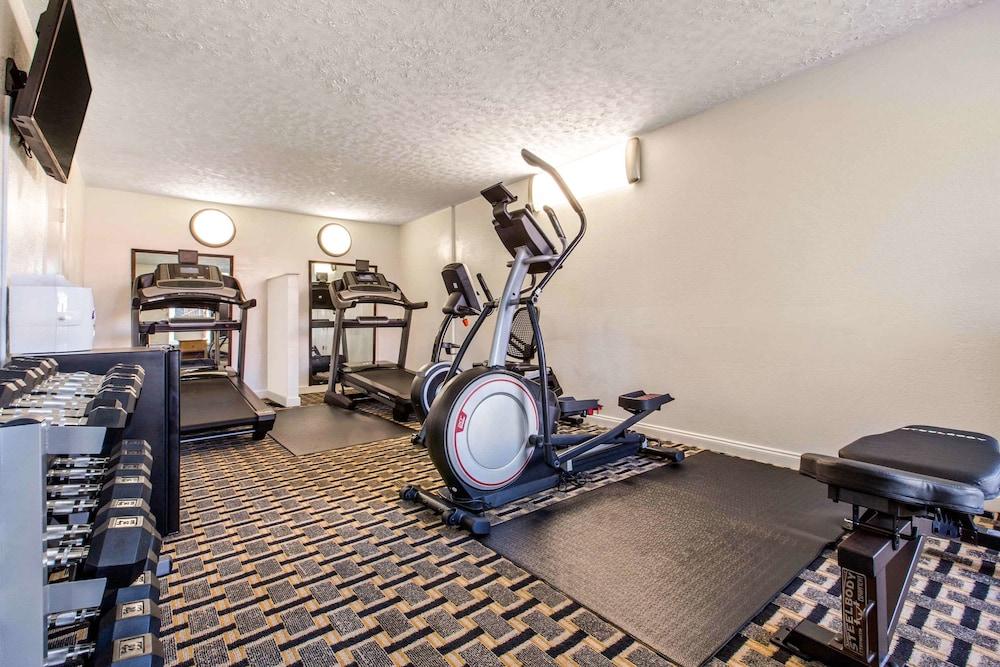 Ramada by Wyndham Santee I-95 photo 15