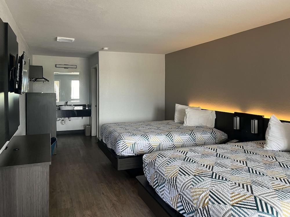 Motel 6 Seguin, TX photo 8