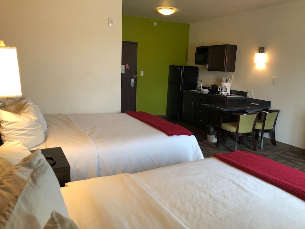 Black Gold Suites Tioga photo 17