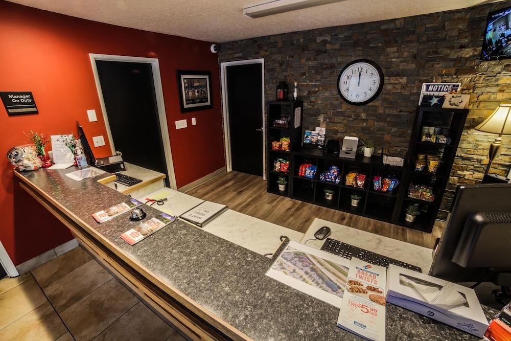 Sunnyside Inn & Suites photo 25