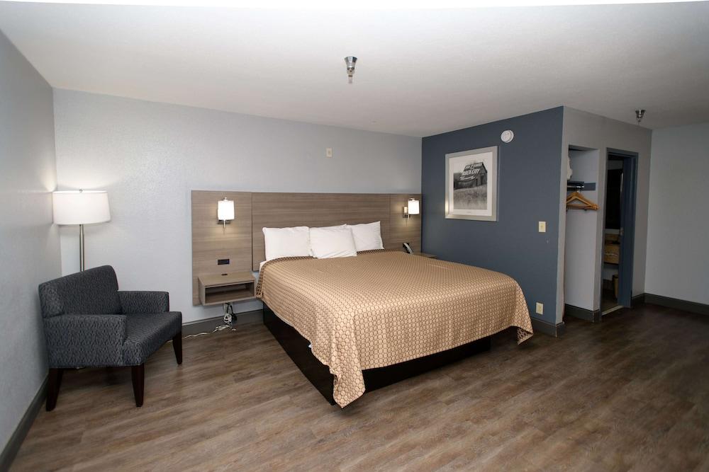 Home Town Inn Ringgold photo 3