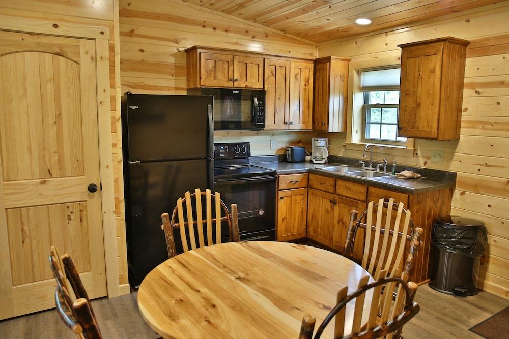 Cricket Hill Lodge & Cabins photo 77