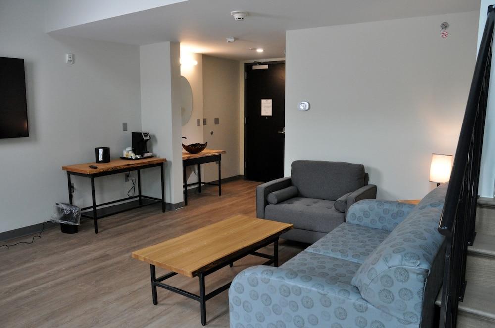 The Lodge at Hocking College photo 2