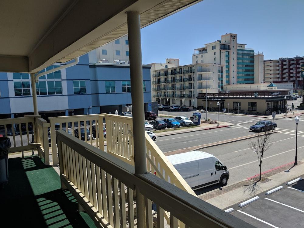 Crystal Sands Motel photo 49