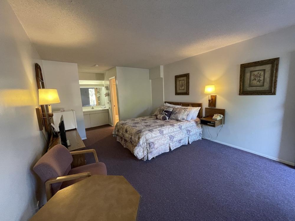 Scottish Inns Osage Beach photo 22