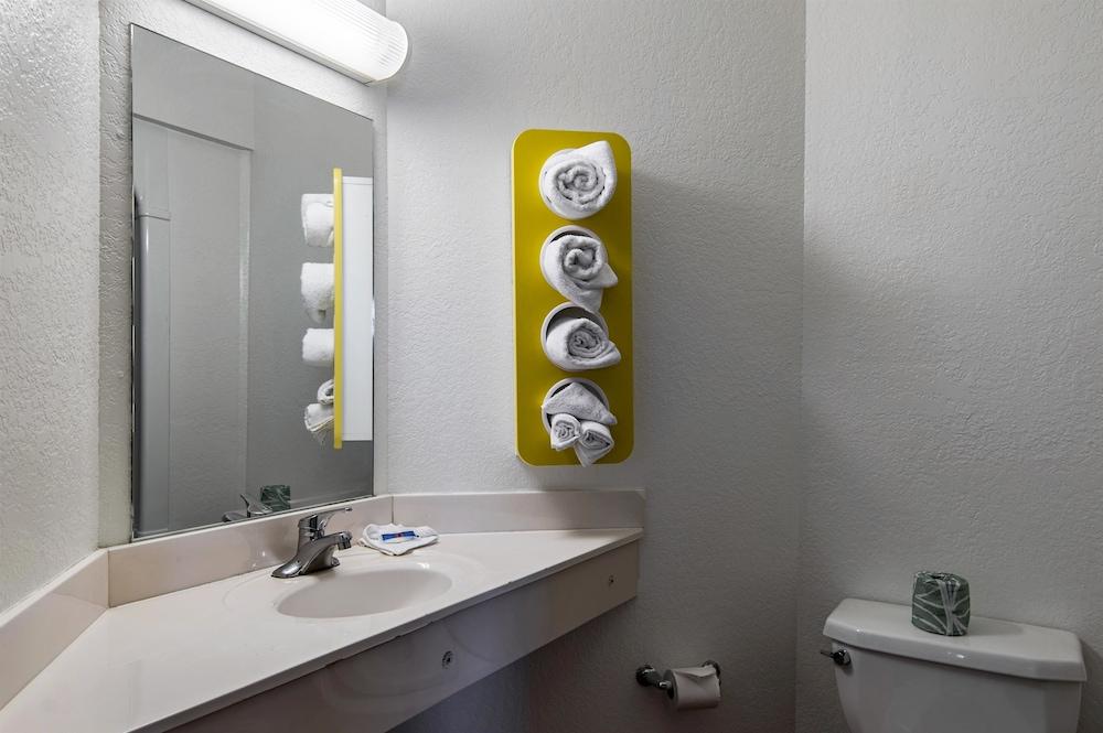 Motel 6 Junction City, KS photo 22