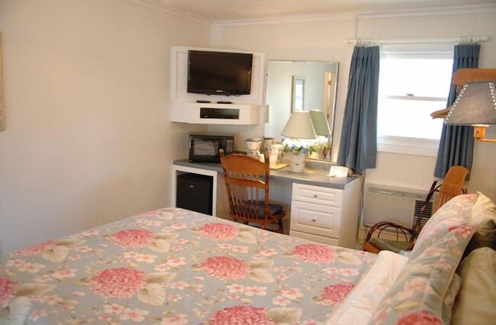 The Homestead Inn photo 61