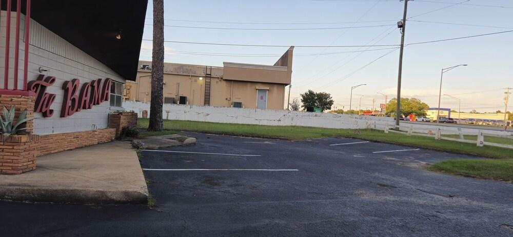 Bama Motel Mobile I-65 & US-90 photo 15
