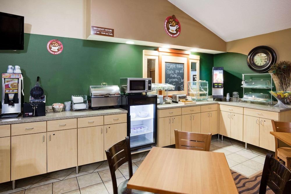 AmericInn by Wyndham Mora photo 14