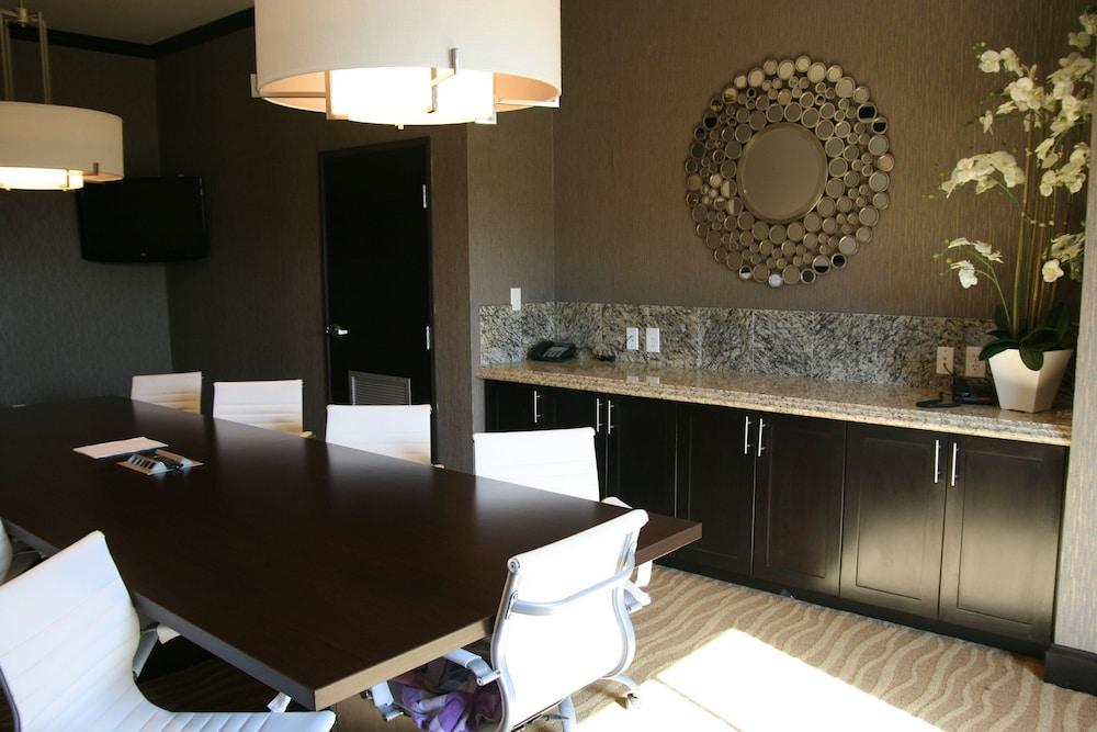 Holiday Inn Express and Suites Corpus Christi North by IHG photo 23