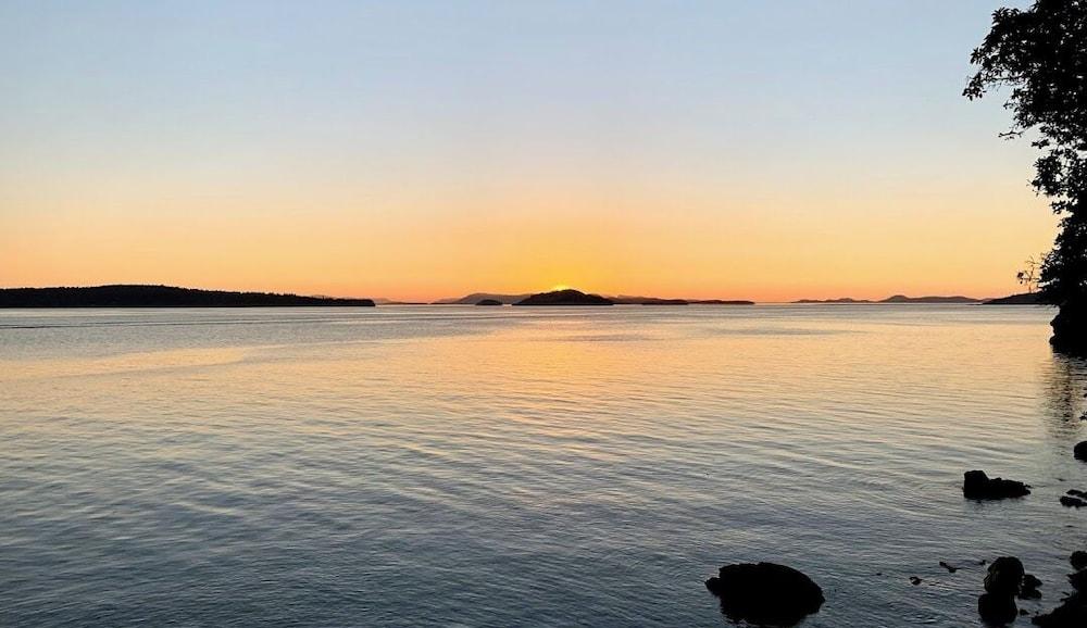 Deer Harbor Cottages photo 44