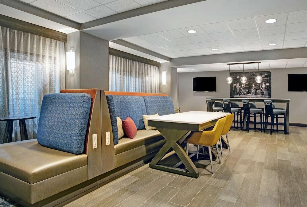 Hampton Inn Greenville I-385 - Woodruff Rd. photo 26