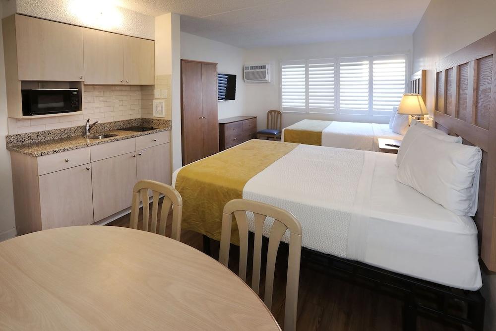 Matador Oceanfront Resort photo 41