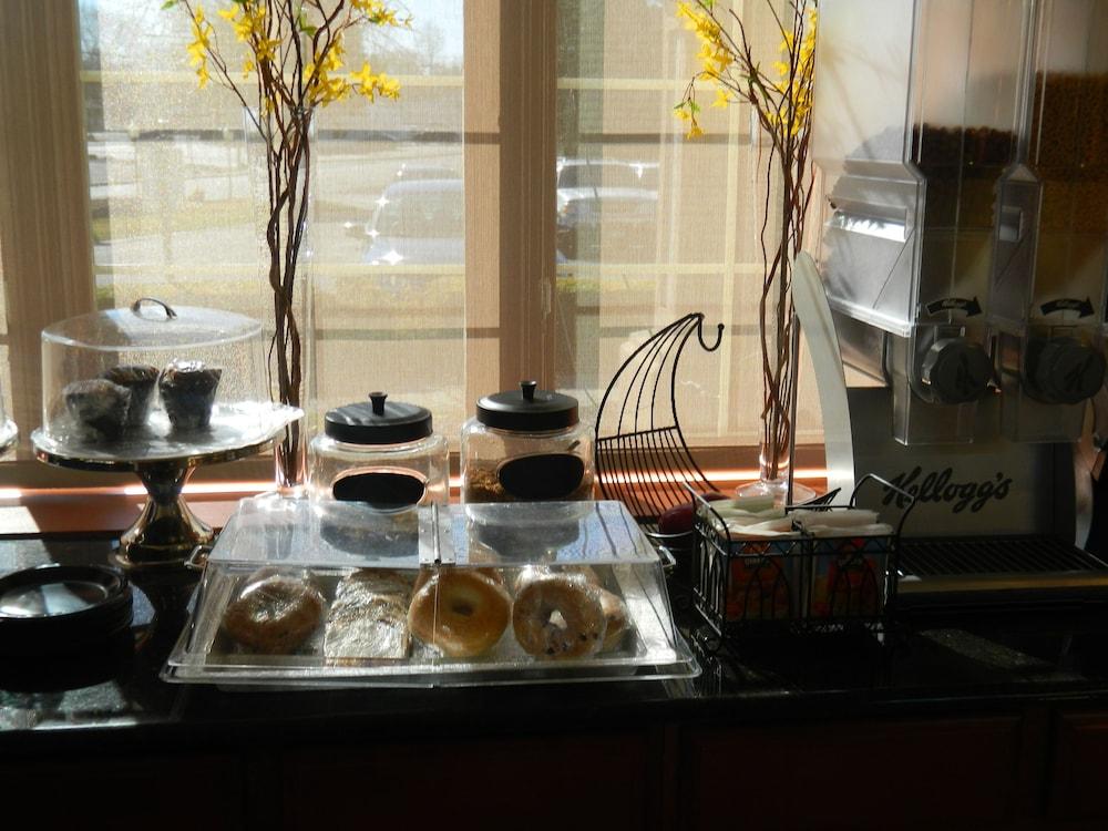 Belvedere Inn photo 6