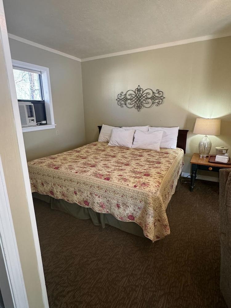 Carlton Marion Inn photo 10