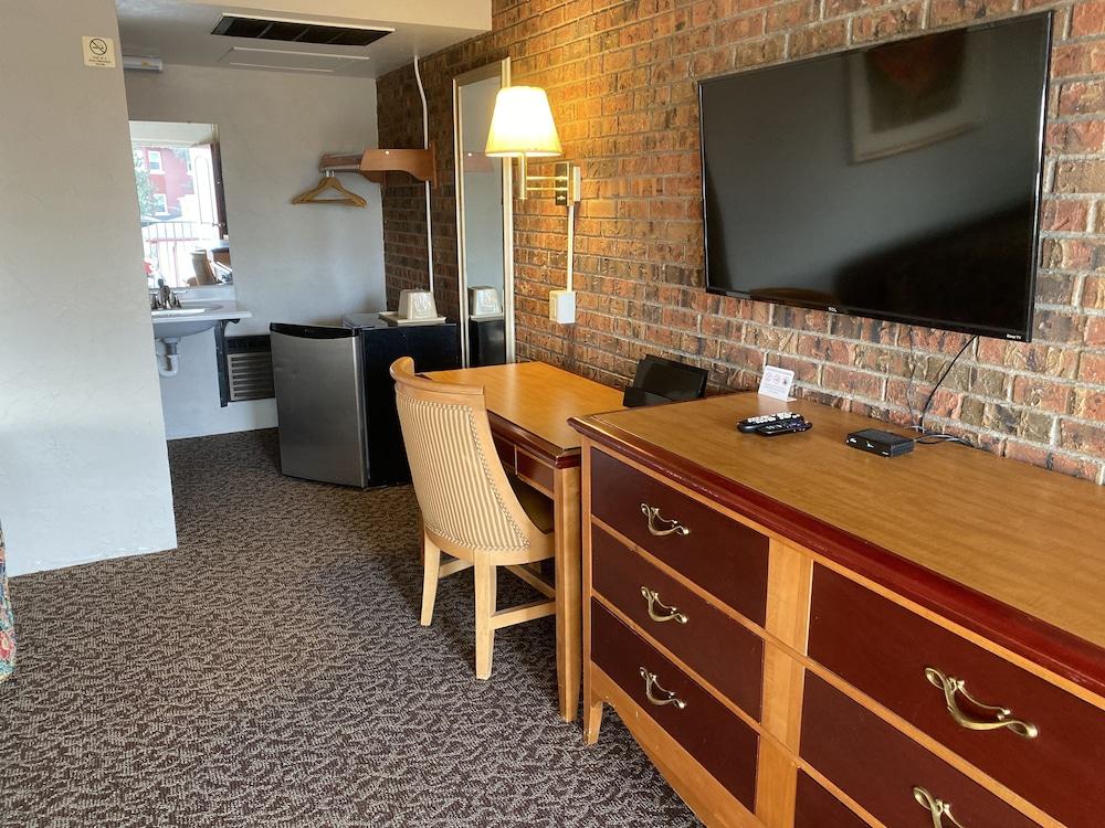 Dunes Inn photo 48
