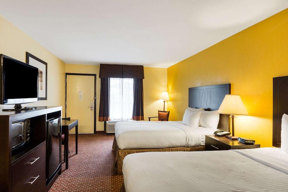 Quality Inn Indianola photo 21