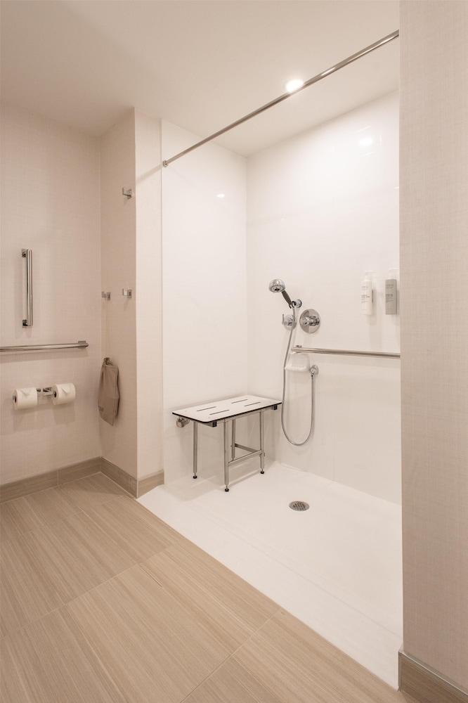 Hilton Garden Inn Dayton Downtown photo 18