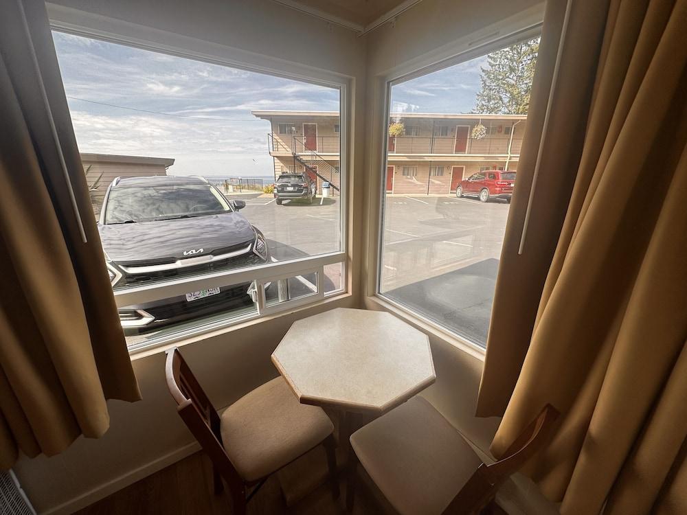 Astoria Crest Motel photo 55