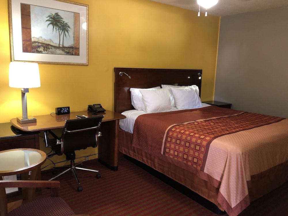 Ellijay Inn photo 8