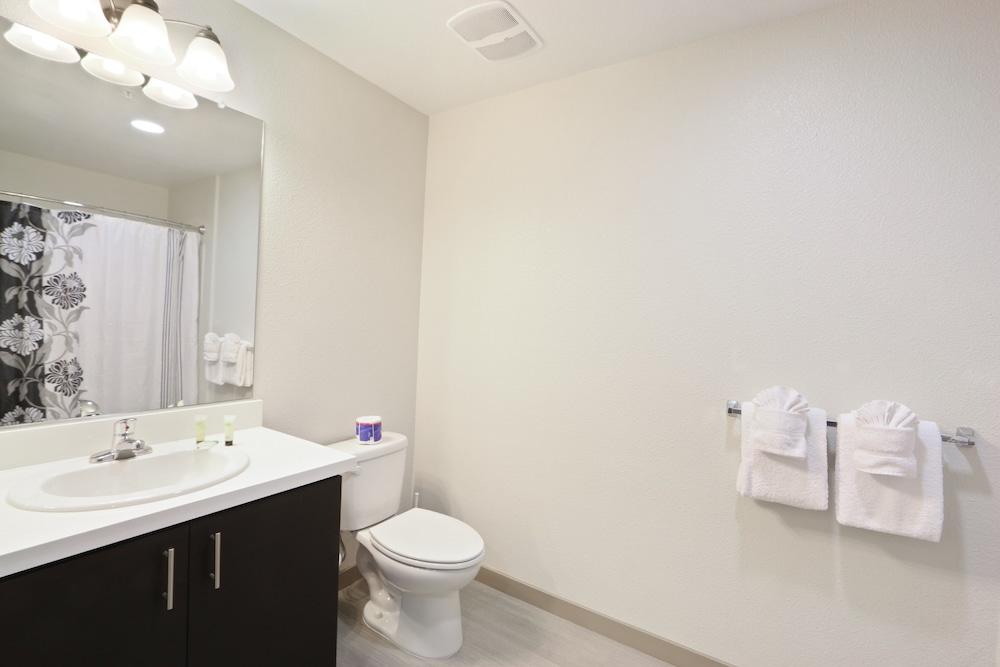 Global Luxury Suites Sunnyvale North photo 23
