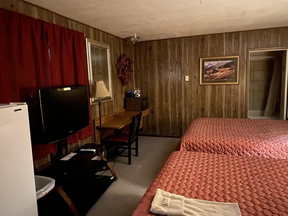 Rustic Inn Motel photo 84